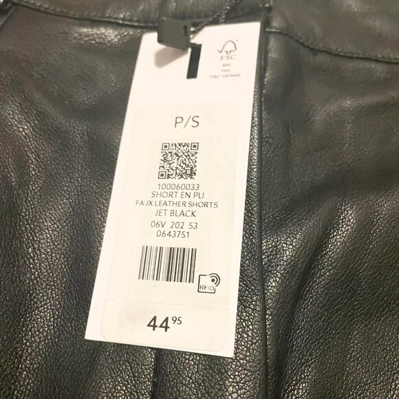 Dynamite Faux Leather Jet Black Shorts Womens Size Small - Picture 3 of 16